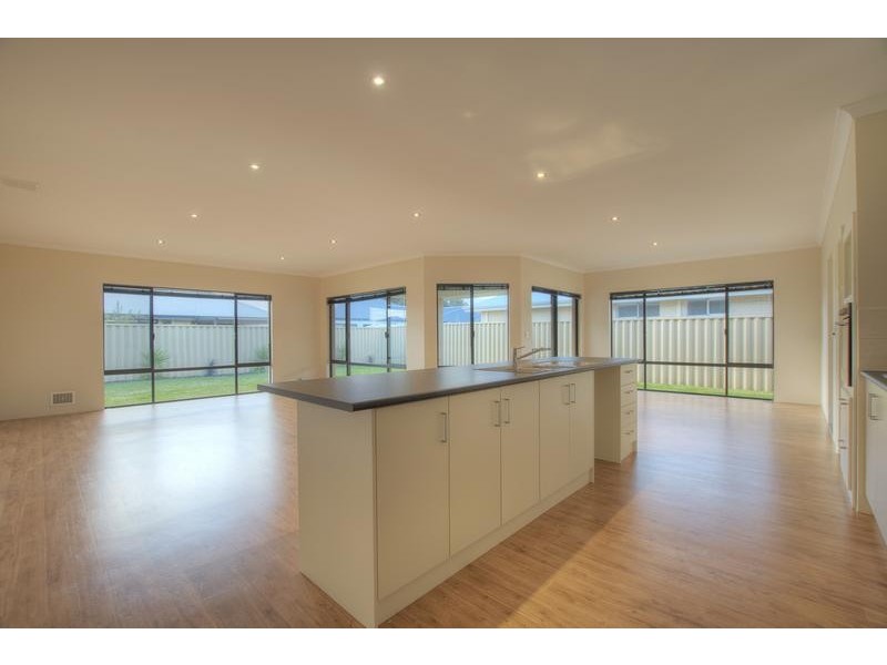 3 Marjoram Entrance, Yalyalup WA 6280