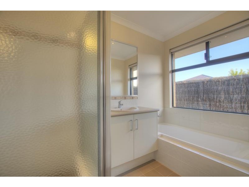 3 Marjoram Entrance, Yalyalup WA 6280