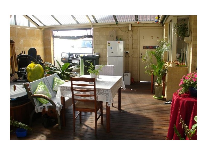 18 Honeyeater Crescent, Geographe WA 6280