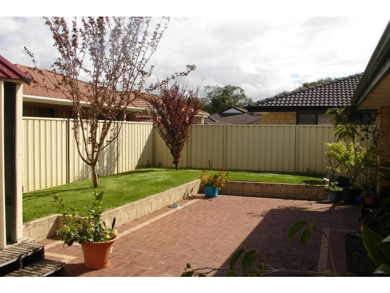 18 Honeyeater Crescent, Geographe WA 6280