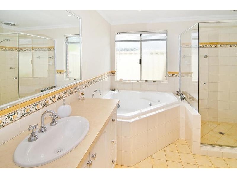 4 Edith Agnes Circle, West Busselton WA 6280