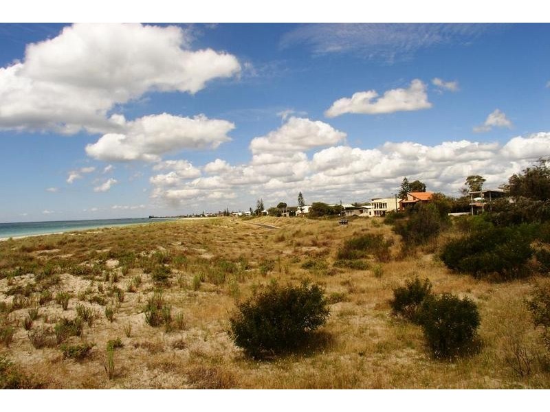 11 Derek Street, Busselton WA 6280