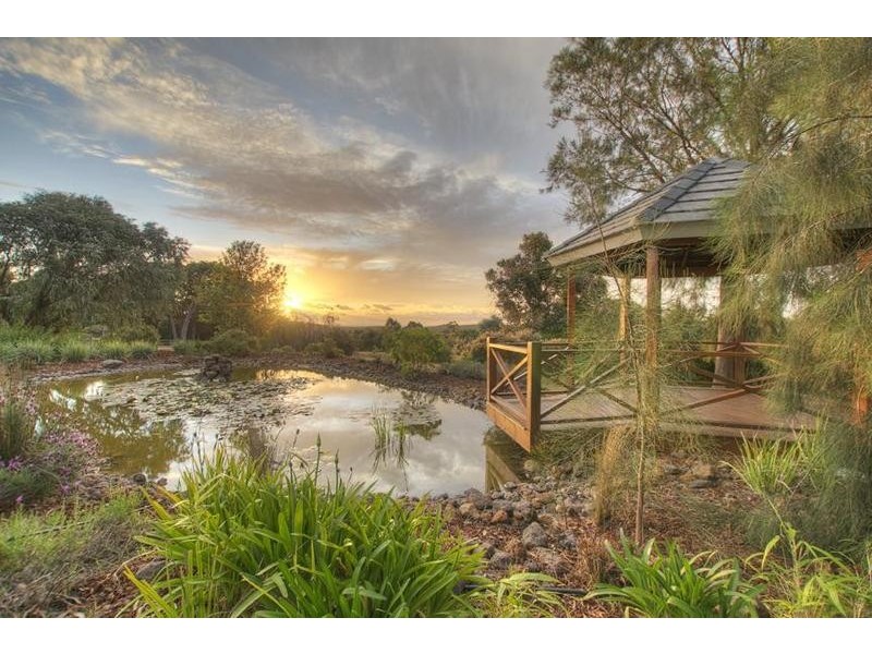 4 Mainbreak View, Yallingup WA 6282