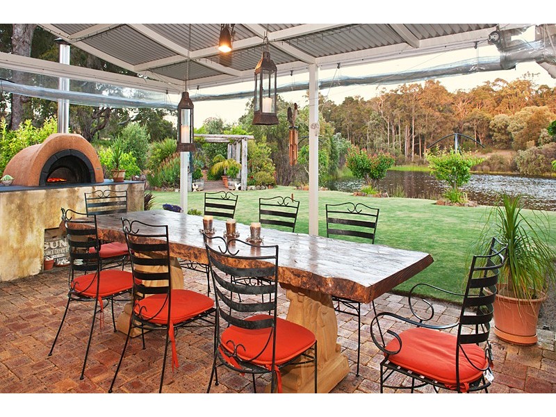100 Hoey Road, Bramley WA 6285