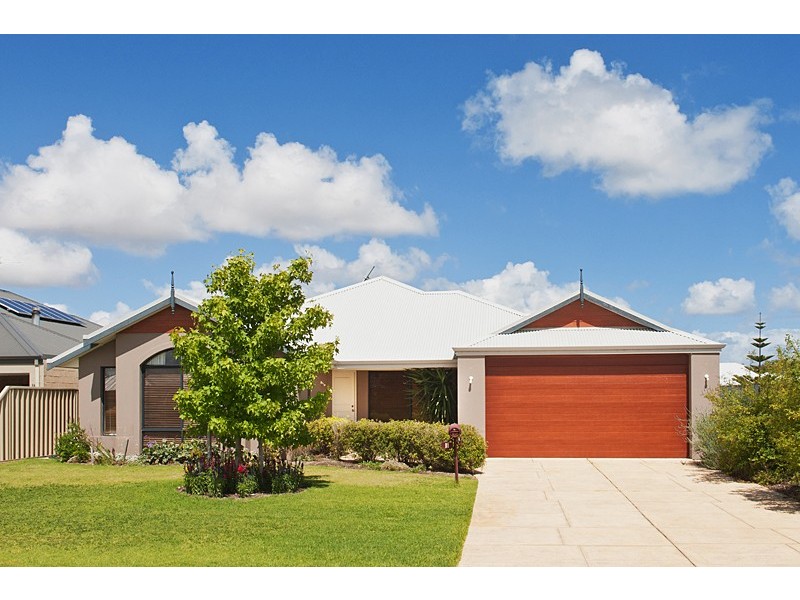 8 Beachfields Drive, Broadwater WA 6280
