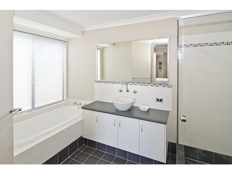 8 Beachfields Drive, Broadwater WA 6280