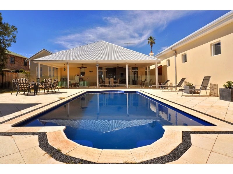 131 Stirling Street, Bunbury WA 6230