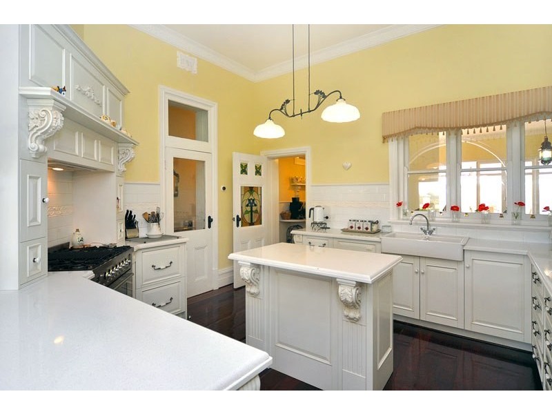 131 Stirling Street, Bunbury WA 6230