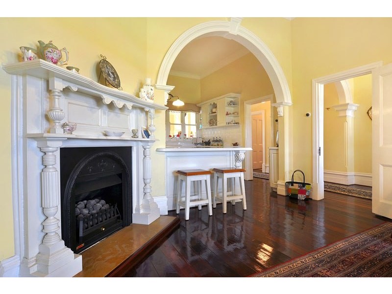 131 Stirling Street, Bunbury WA 6230