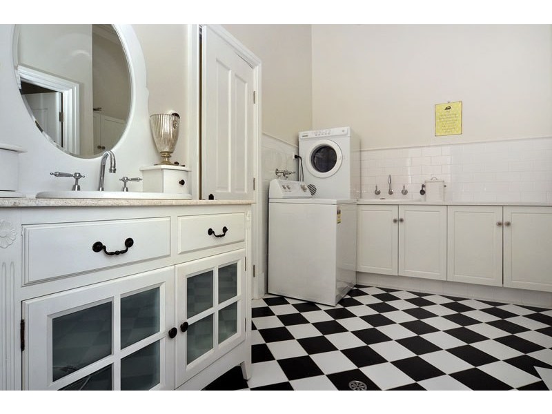 131 Stirling Street, Bunbury WA 6230