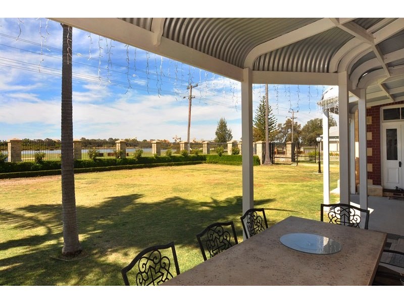 131 Stirling Street, Bunbury WA 6230