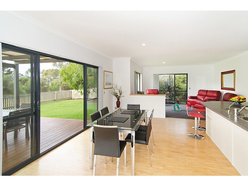 24 Sandalford Court, Dunsborough WA 6281