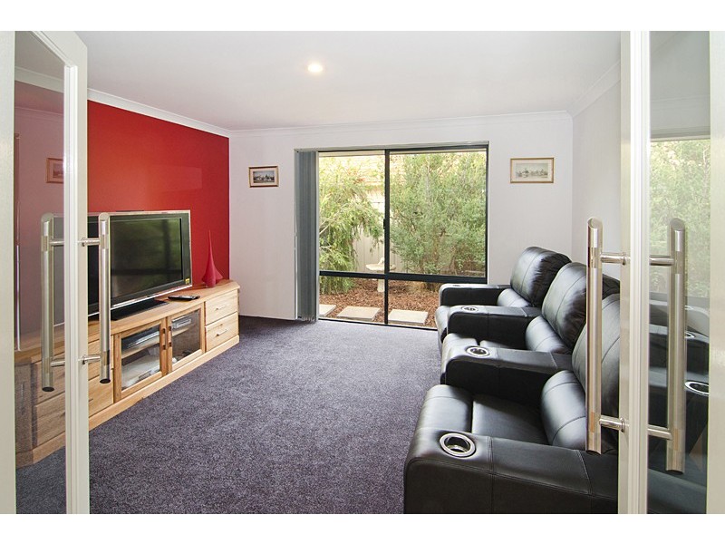 24 Sandalford Court, Dunsborough WA 6281