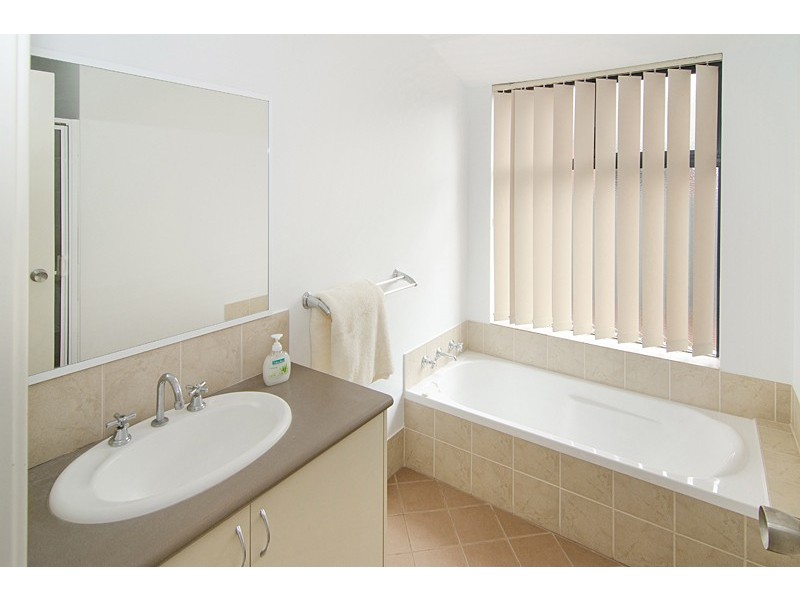 24 Sandalford Court, Dunsborough WA 6281