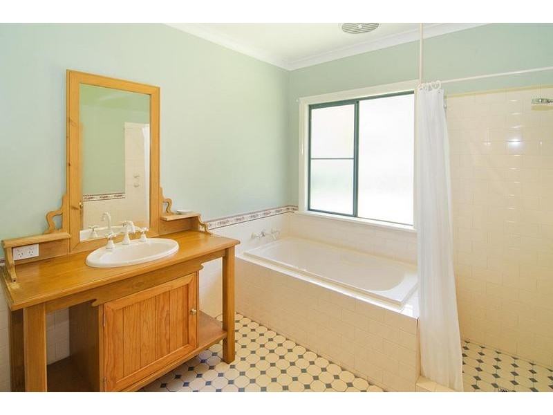 182 Brushwood Brook Drive, Yallingup WA 6282