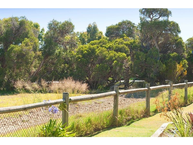 2/25 Seattle Court, Quindalup WA 6281