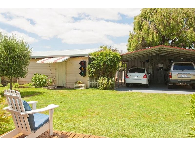 10 Adelaide Street, Busselton WA 6280