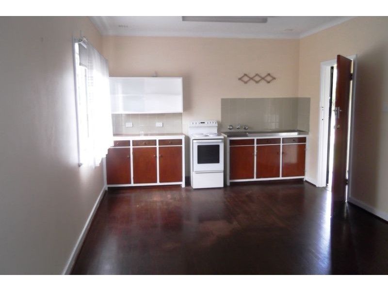 2/34 Thomas Street, Busselton WA 6280