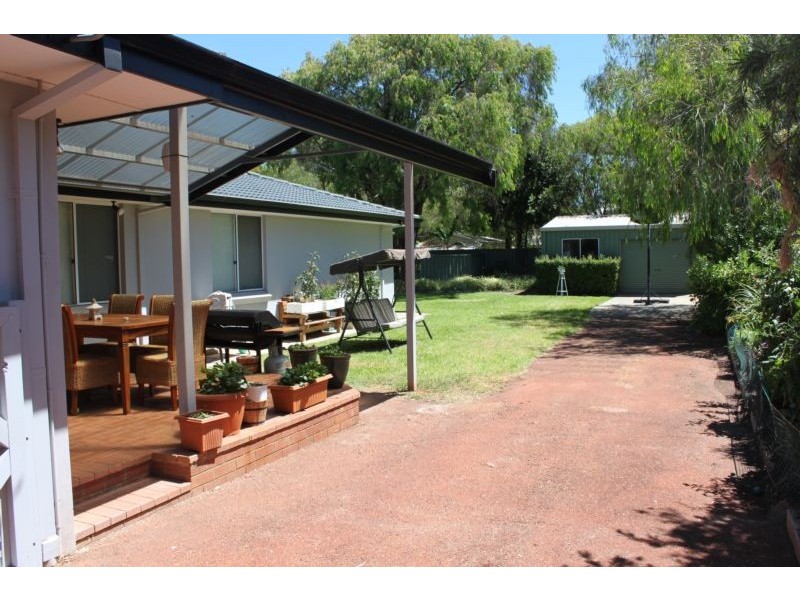 13 Reynolds Street, Busselton WA 6280