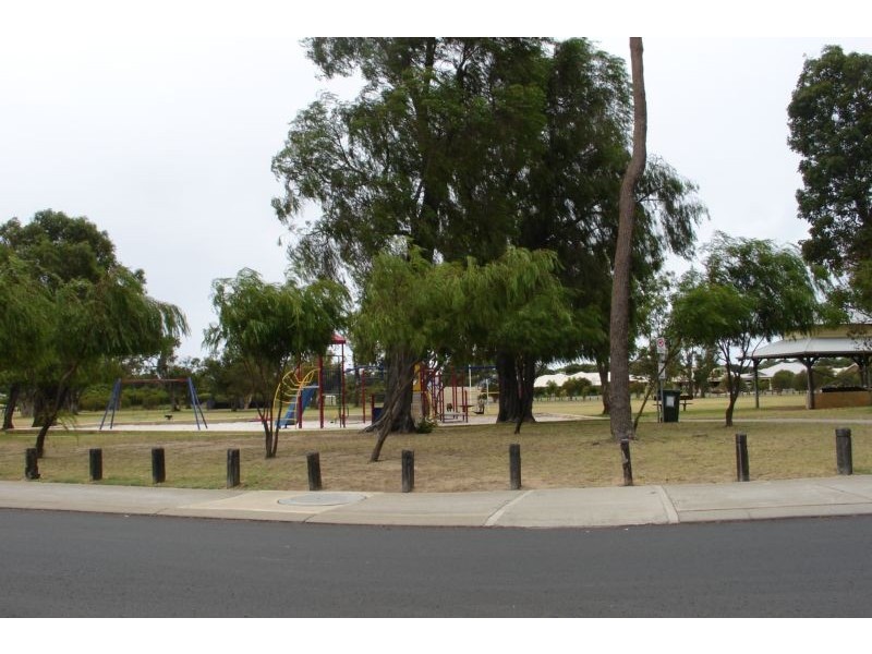 14 Tip Dray Terrace, West Busselton WA 6280