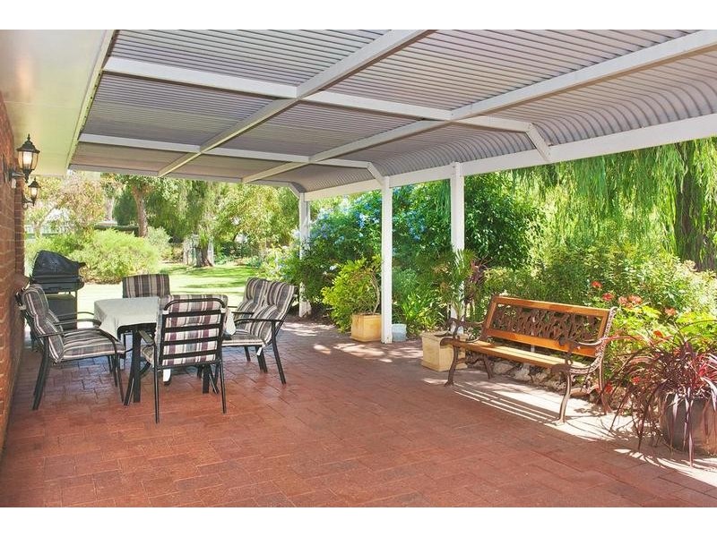 15 Kalgaritch Avenue, West Busselton WA 6280