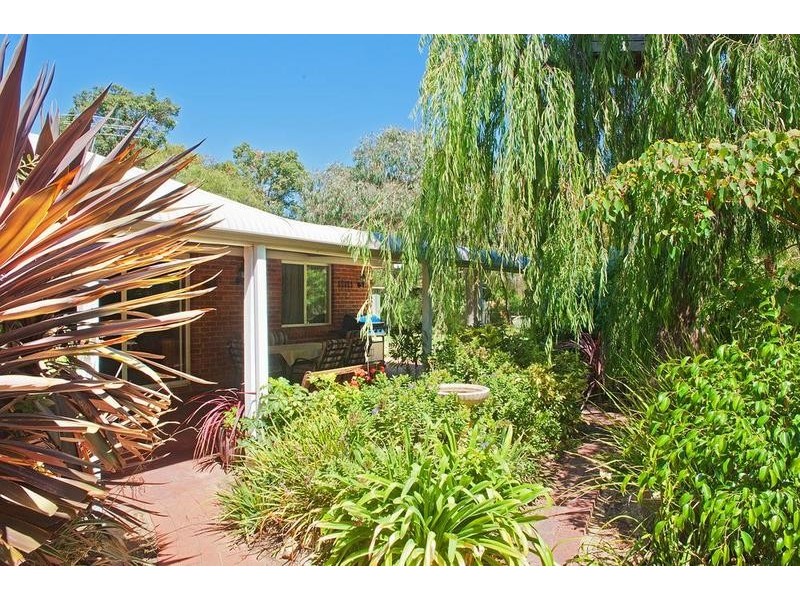 15 Kalgaritch Avenue, West Busselton WA 6280