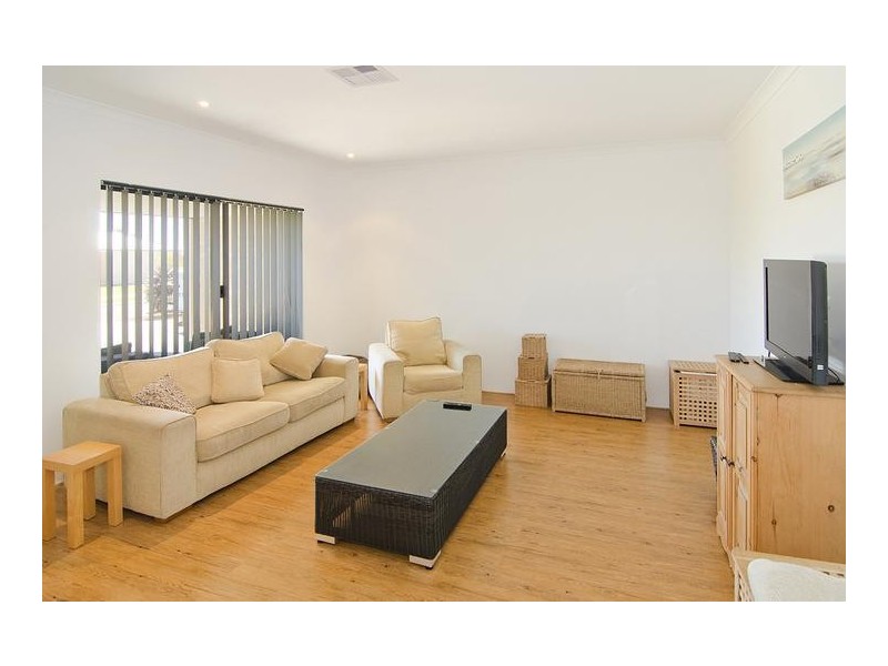 10 Durance Way, Yalyalup WA 6280
