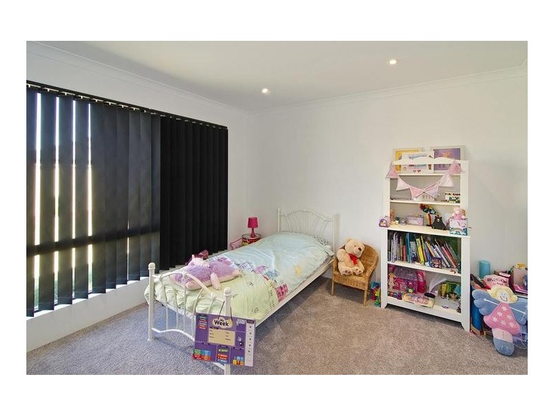 10 Durance Way, Yalyalup WA 6280