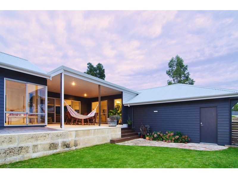 8 Tea Tree Link, Margaret River WA 6285