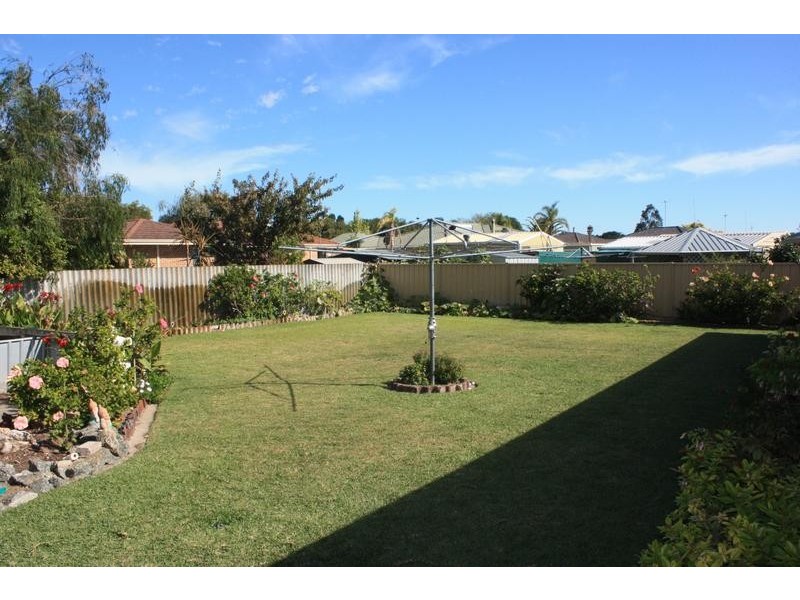 44 Bignell Drive, West Busselton WA 6280