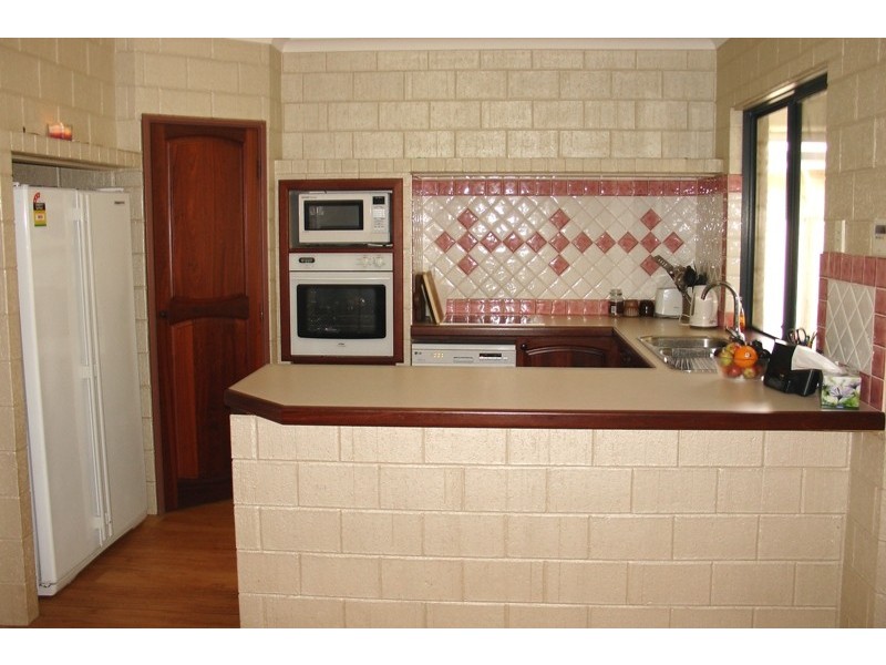 6 Lancaster Drive, West Busselton WA 6280