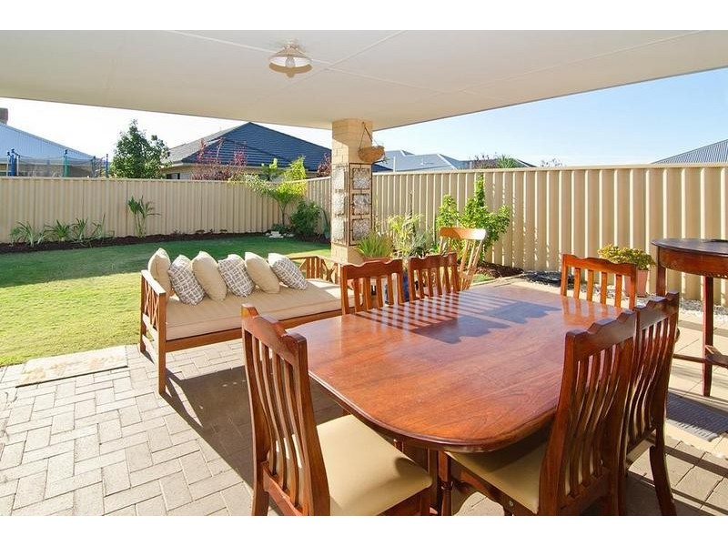 11 Savory Crescent, Yalyalup WA 6280