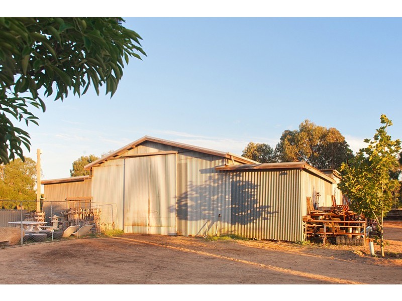 12 Caves Road, Abbey WA 6280