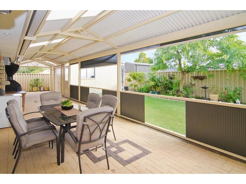 24 Marsupial Bend, Broadwater WA 6280