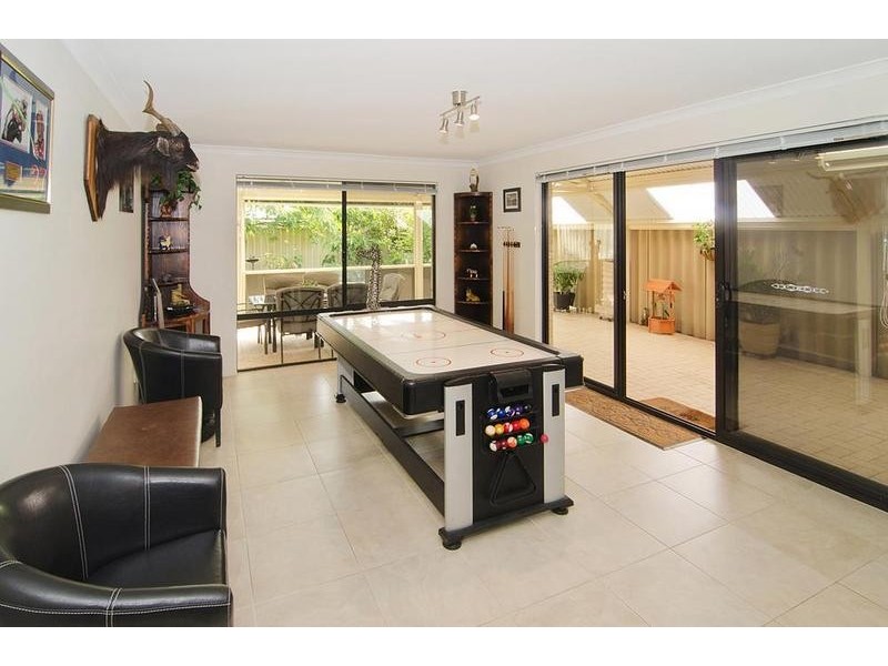 24 Marsupial Bend, Broadwater WA 6280