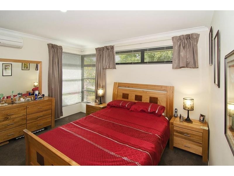 24 Marsupial Bend, Broadwater WA 6280