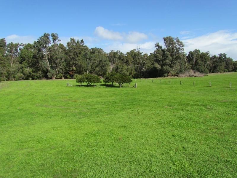 14 Joshua Creek Road, Boyanup WA 6237