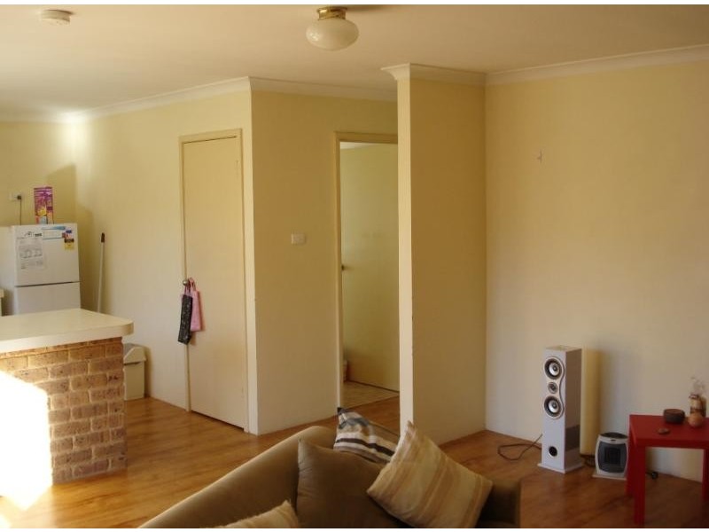 2/4 Armstrong Place, Dunsborough WA 6281