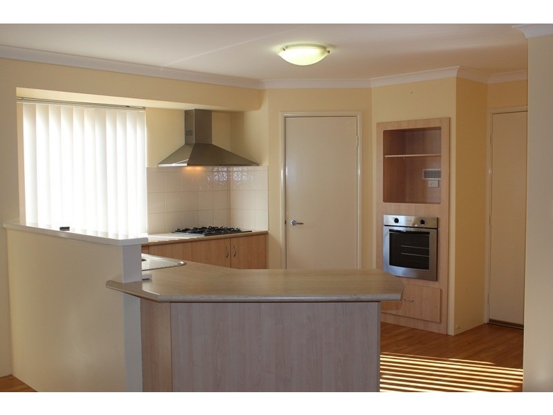 4 Lyrebird Road, Busselton WA 6280