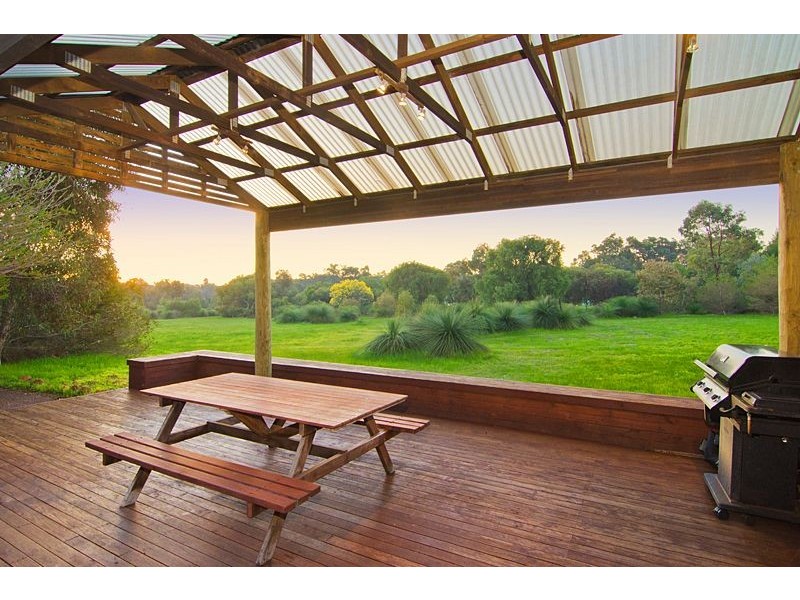 209 Lagoon Drive, Yallingup WA 6282