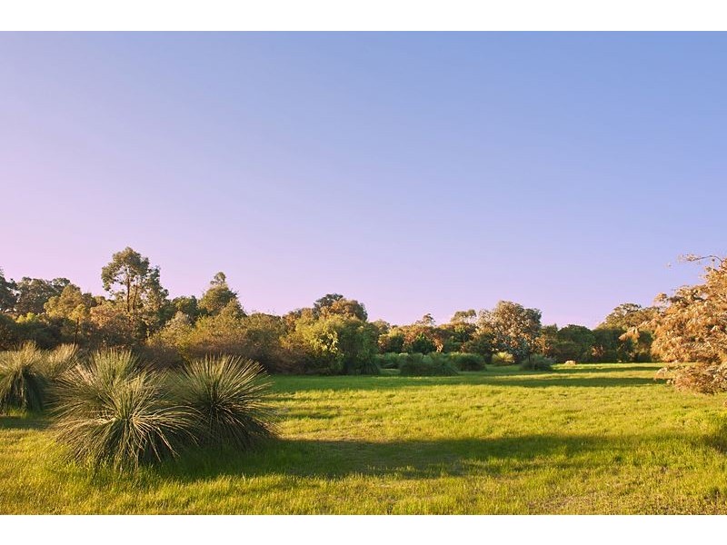 209 Lagoon Drive, Yallingup WA 6282