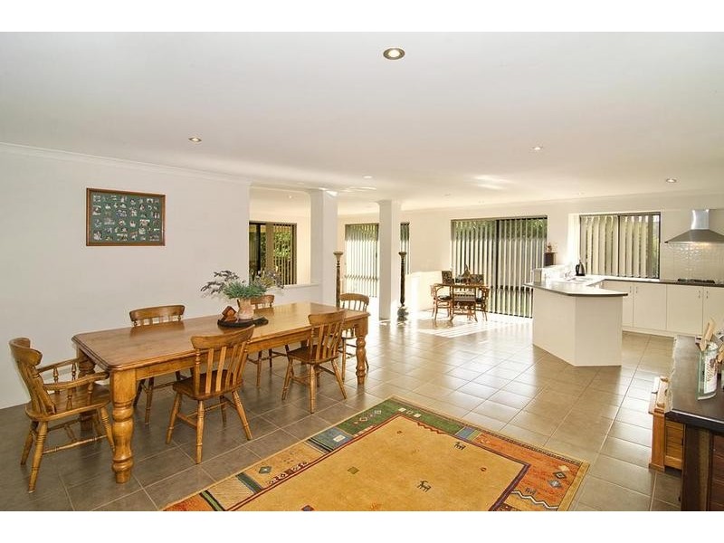 6 Woollybush Turn, Broadwater WA 6280