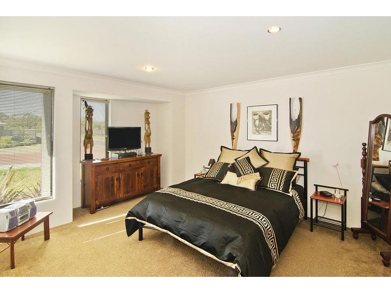 6 Woollybush Turn, Broadwater WA 6280