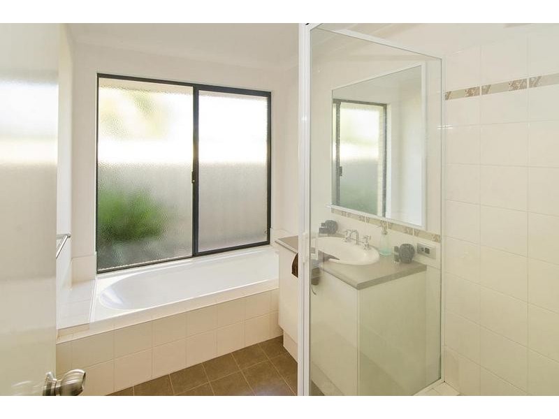 6 Woollybush Turn, Broadwater WA 6280