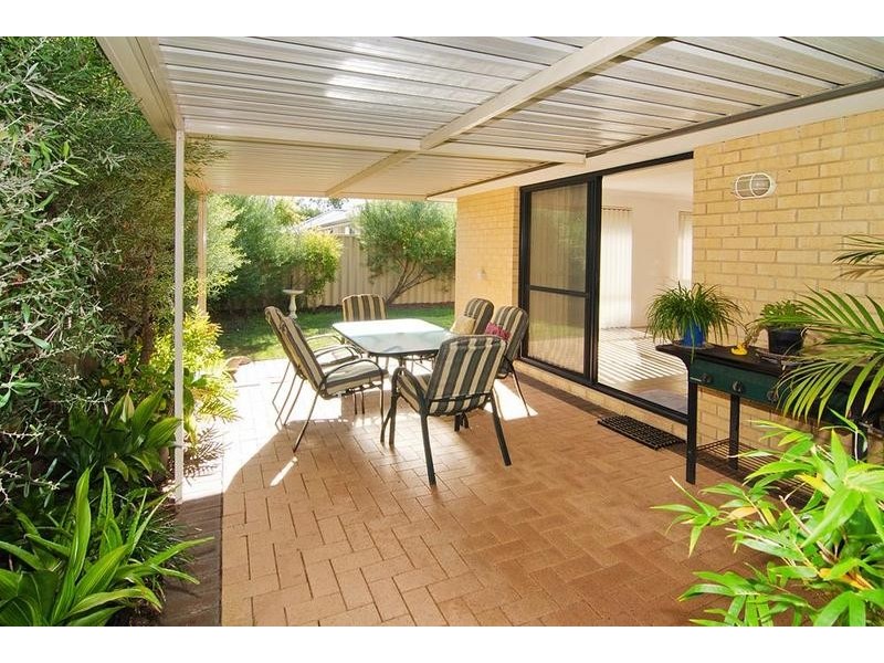 6 Woollybush Turn, Broadwater WA 6280