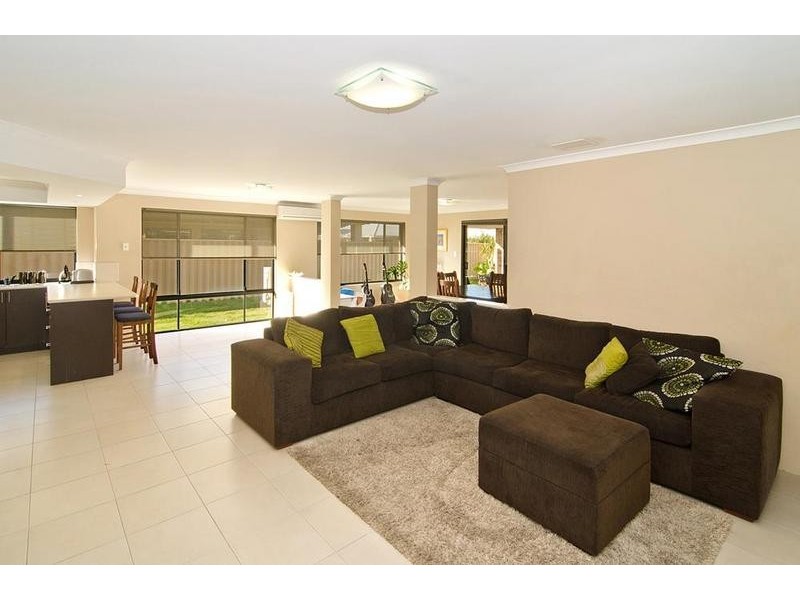 48 Marseilles Drive, Yalyalup WA 6280