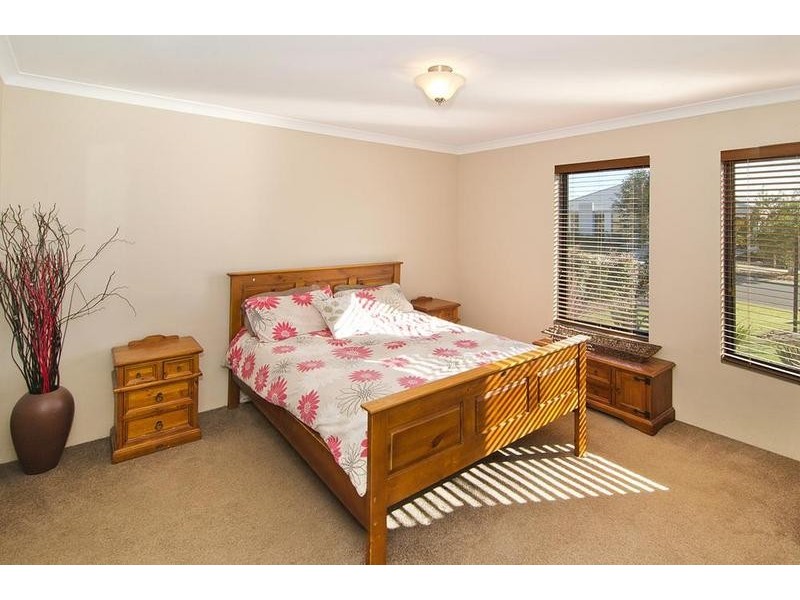 48 Marseilles Drive, Yalyalup WA 6280