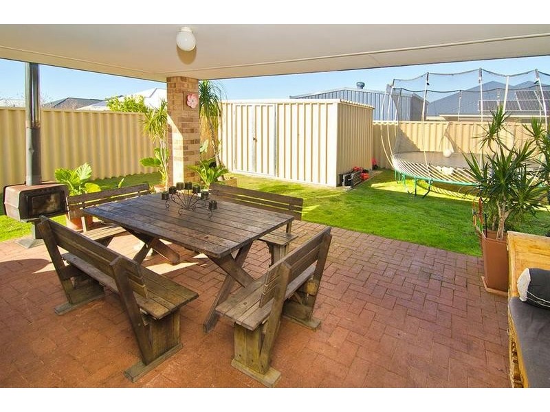 48 Marseilles Drive, Yalyalup WA 6280