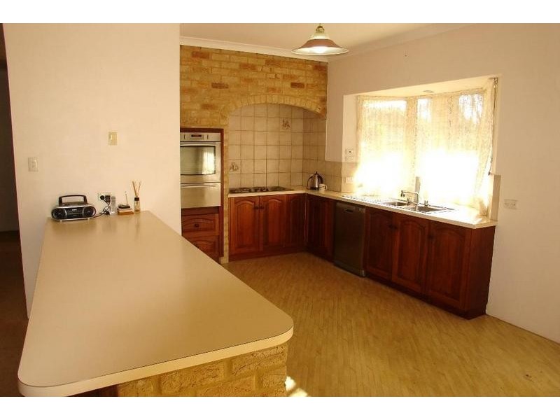 1 Arabian Court, West Busselton WA 6280