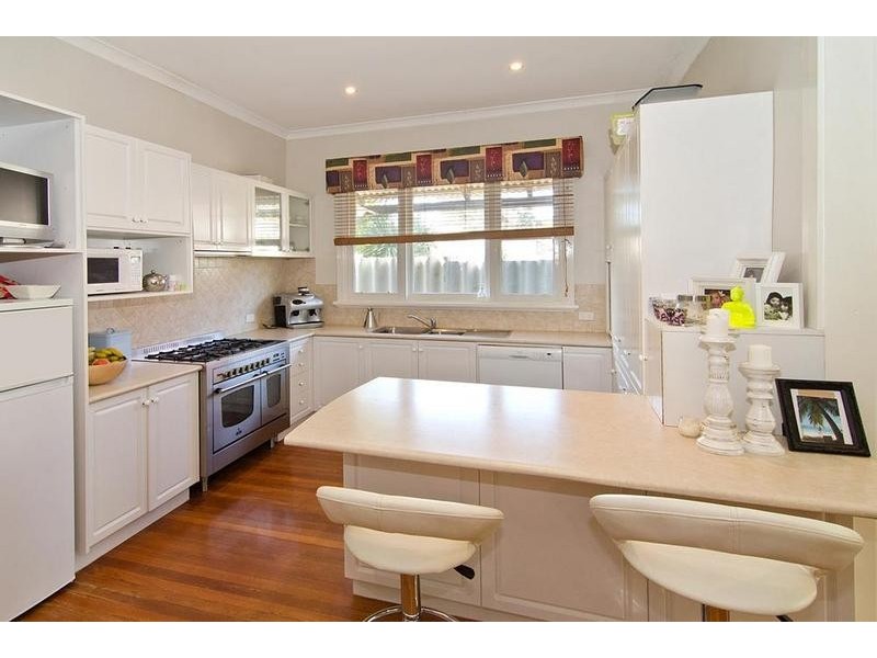 30 Fairbairn Road, Busselton WA 6280